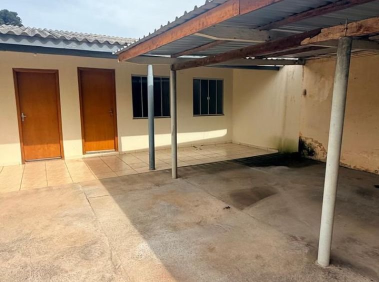 Casa mista na frente do Pronto Socorro!