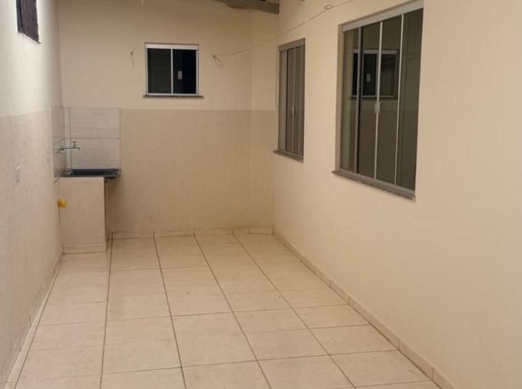 Casa mista na frente do Pronto Socorro!