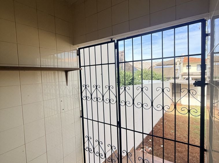 Sobrado próximo ao country!