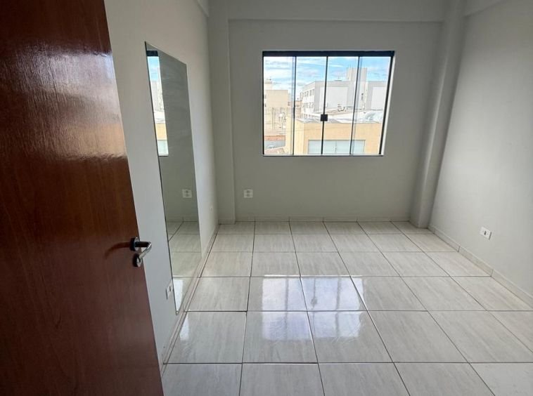 APARTAMENTO NO CENTRO!