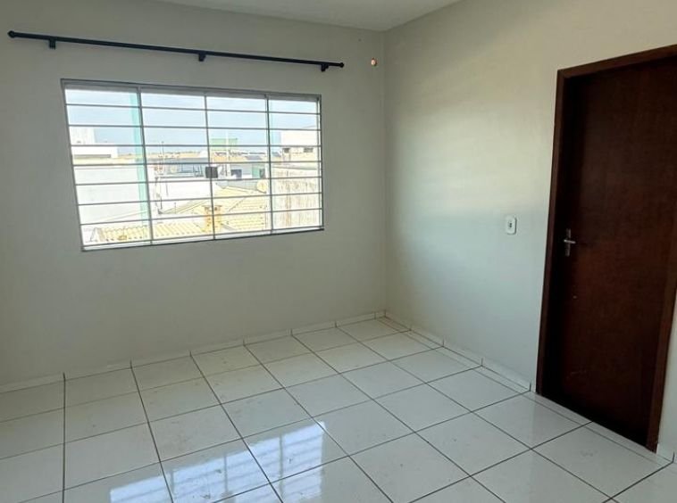 SOBRADO PRÓXIMO AO SHOPPING!