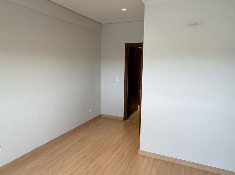 APARTAMENTO NOVO À VENDA!