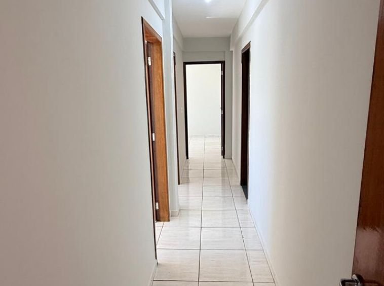 APARTAMENTO NO CENTRO A VENDA!