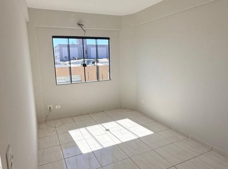 APARTAMENTO NO CENTRO A VENDA!