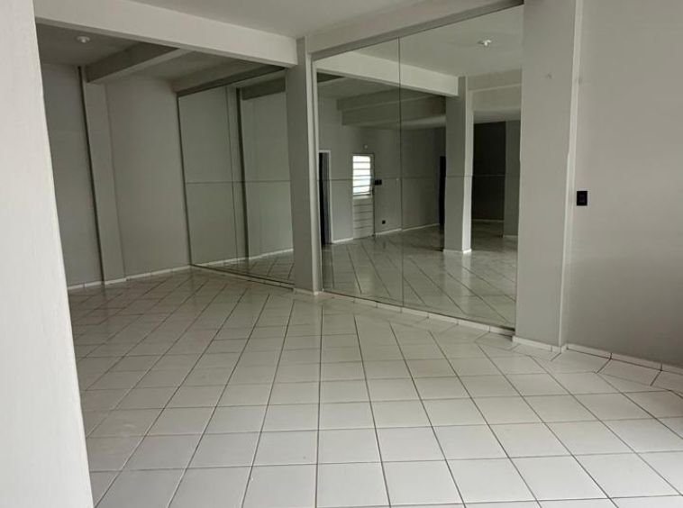 SALA COMERCIAL PRÓXIMO AO INTEGRADO