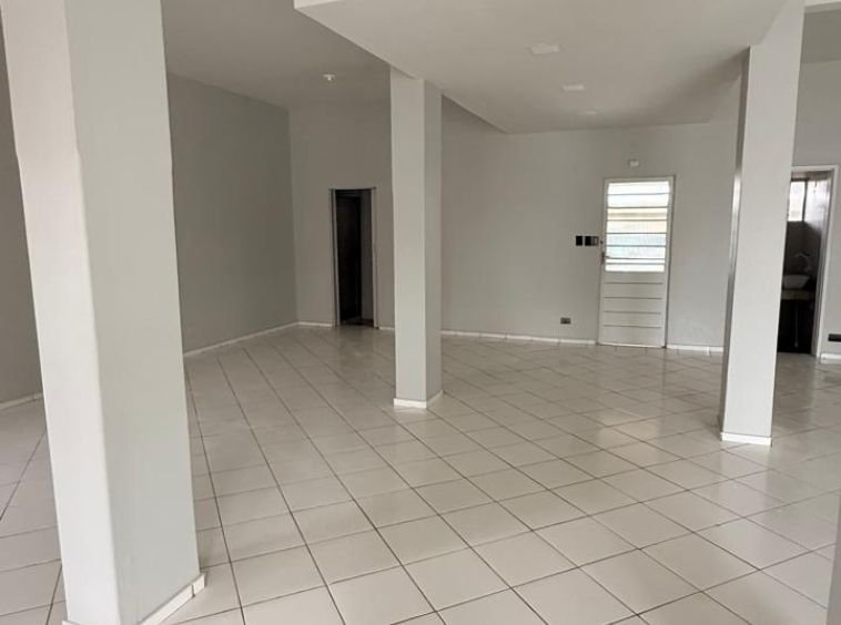 SALA COMERCIAL PRÓXIMO AO INTEGRADO