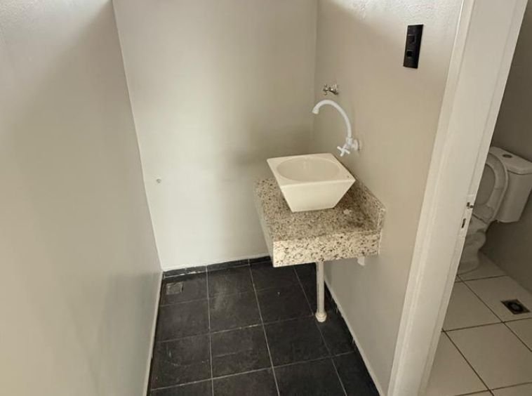 SALA COMERCIAL PRÓXIMO AO INTEGRADO