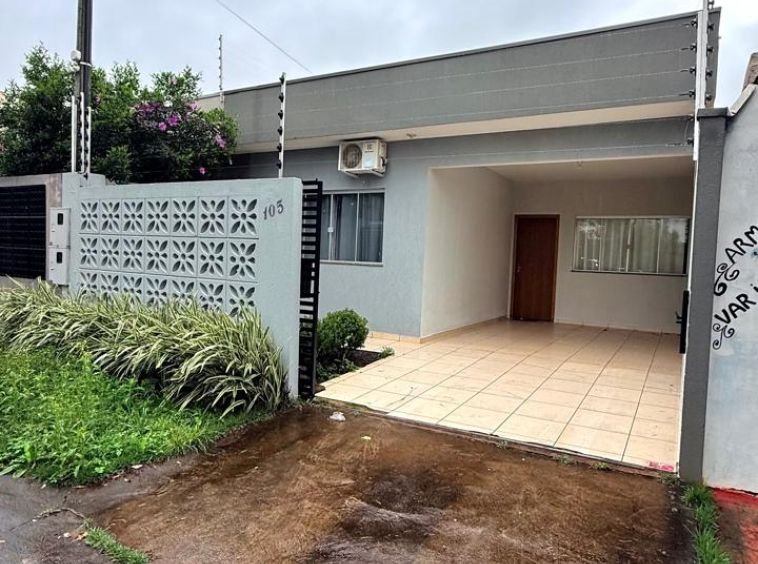 CASA PRÓXIMO AO CAMPUS!